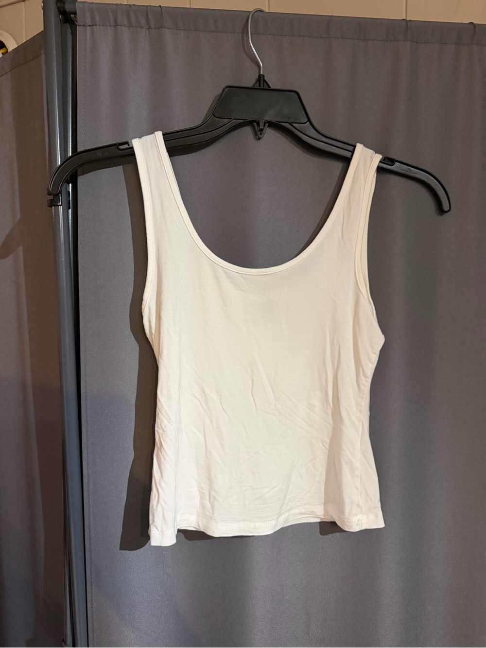 SHEIN Cream Scoop Neck Tank Top